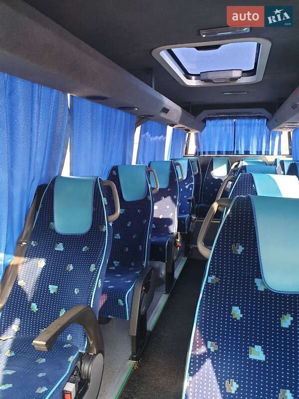 Туристический / Междугородний автобус Mercedes-Benz Sprinter 2006 в Сарнах
