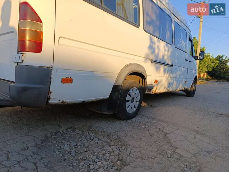 Городской автобус Mercedes-Benz Sprinter 1997 в Кривом Роге