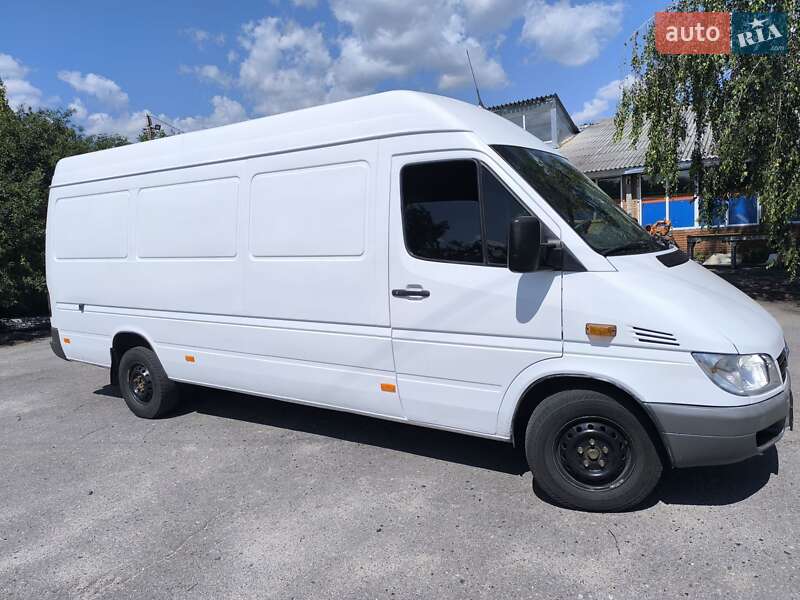 Mercedes-Benz Sprinter 2005