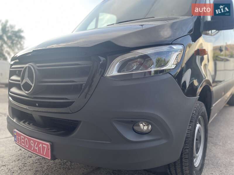 Грузовой фургон Mercedes-Benz Sprinter 2023 в Нововолынске