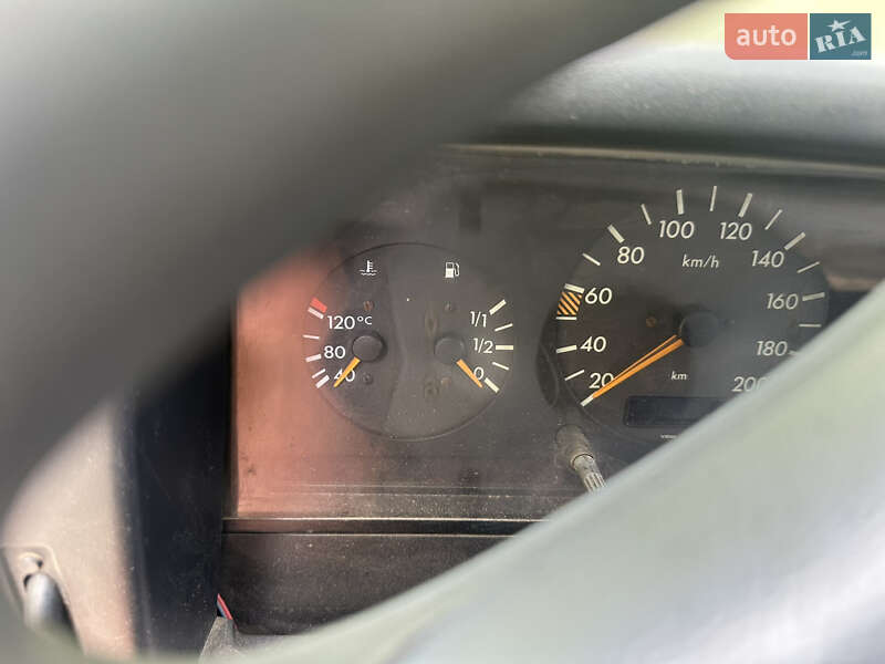 Грузовой фургон Mercedes-Benz Sprinter 1997 в Светловодске