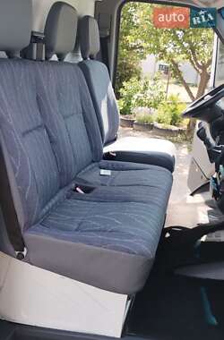 Грузовой фургон Mercedes-Benz Sprinter 2005 в 