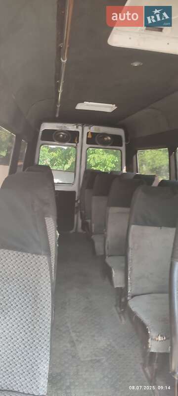 Міський автобус Mercedes-Benz Sprinter 2000 в Чернівцях
