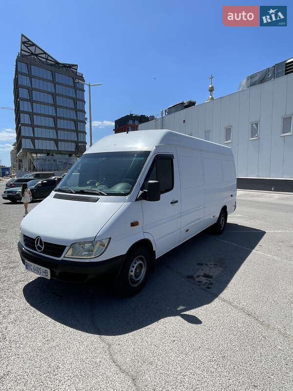 Mercedes-Benz Sprinter 2005