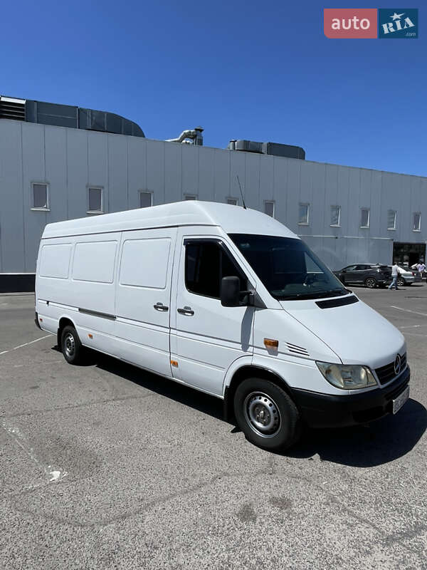 Грузовой фургон Mercedes-Benz Sprinter 2005 в Самборе