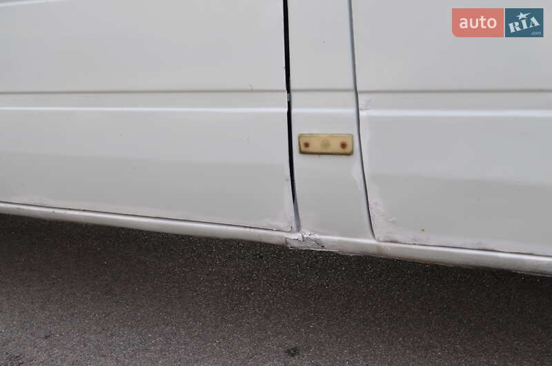 Інші автобуси Mercedes-Benz Sprinter 2000 в Києві
