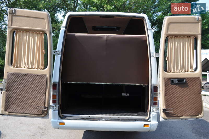 Інші автобуси Mercedes-Benz Sprinter 2000 в Києві