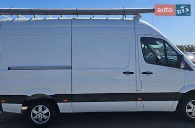 Грузовой фургон Mercedes-Benz Sprinter 2016 в 