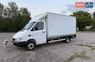 Грузовой фургон Mercedes-Benz Sprinter 2005 в 