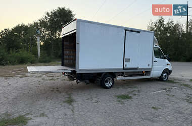 Грузовой фургон Mercedes-Benz Sprinter 2005 в 