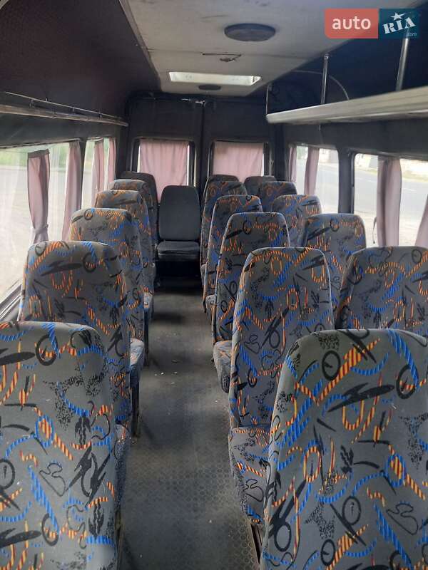 Приміський автобус Mercedes-Benz Sprinter 1999 в Береговому