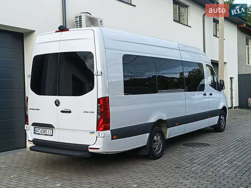 Вантажопасажирський фургон Mercedes-Benz Sprinter 2020 в Коломиї