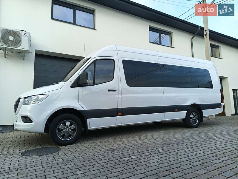 Вантажопасажирський фургон Mercedes-Benz Sprinter 2020 в Коломиї