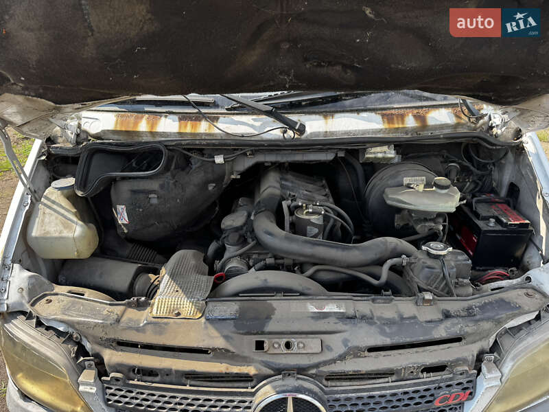 Вантажний фургон Mercedes-Benz Sprinter 2004 в Києві фото 10 Вантажний фургон Mercedes-Benz Sprinter 2004 в Києві