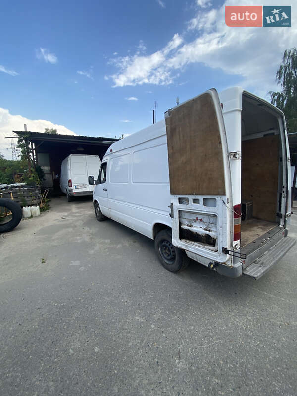 Грузовой фургон Mercedes-Benz Sprinter 2001 в Днепре