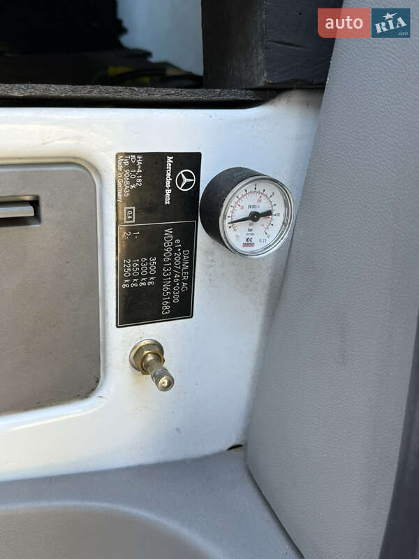 Автовоз Mercedes-Benz Sprinter 2015 в Косове