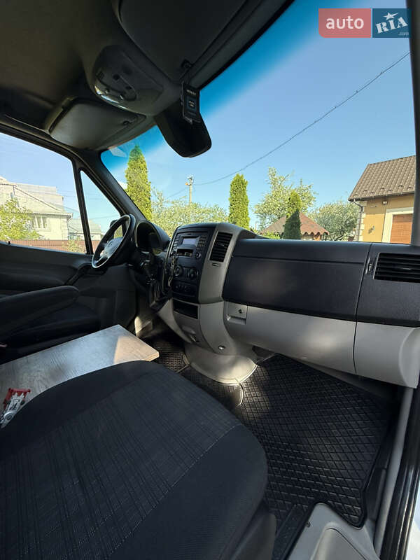 Автовоз Mercedes-Benz Sprinter 2015 в Косове