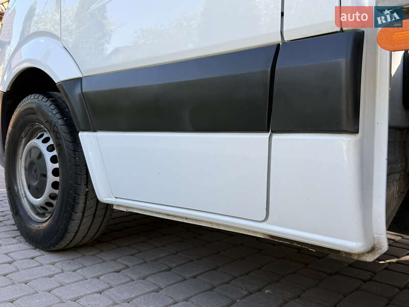 Автовоз Mercedes-Benz Sprinter 2015 в Косове