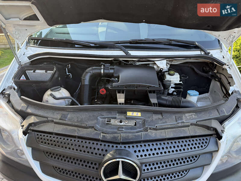 Автовоз Mercedes-Benz Sprinter 2015 в Косове