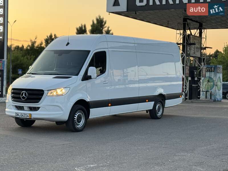 Грузовой фургон Mercedes-Benz Sprinter 2020 в 