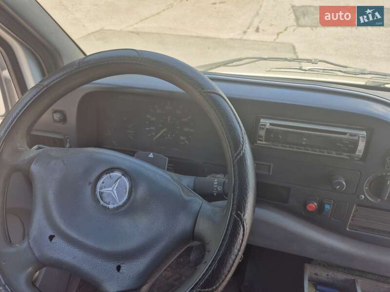 Приміський автобус Mercedes-Benz Sprinter 2000 в Харкові