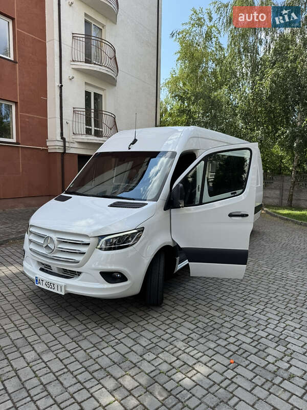 Mercedes-Benz Sprinter 2021