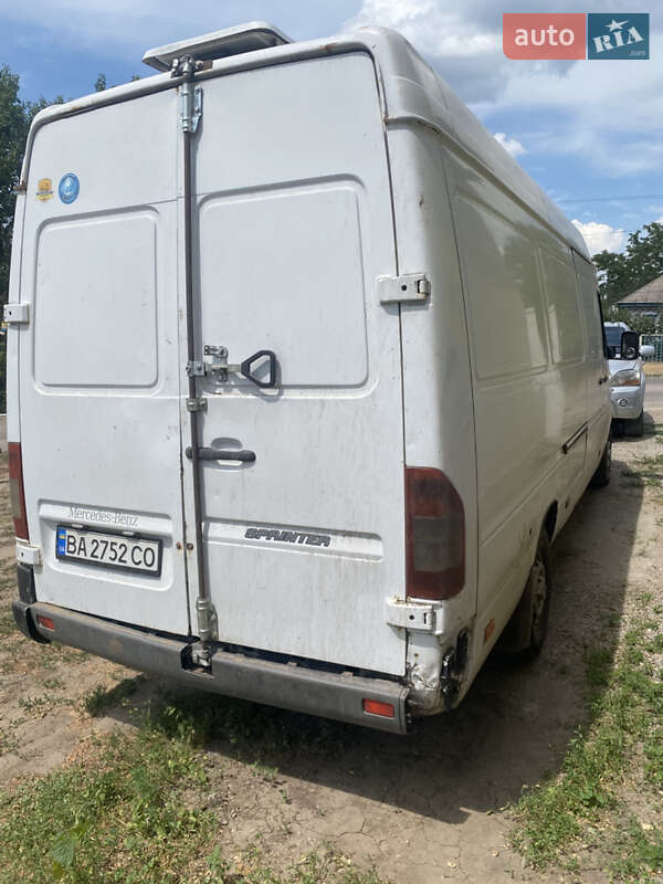Грузовой фургон Mercedes-Benz Sprinter 1999 в Добровеличковке
