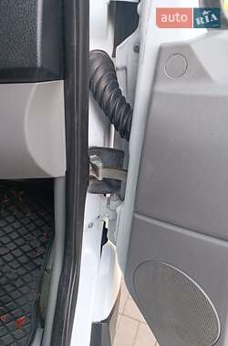 Грузовой фургон Mercedes-Benz Sprinter 2013 в 