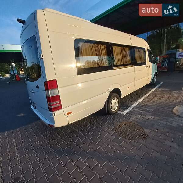 Пригородный автобус Mercedes-Benz Sprinter 2010 в Киеве