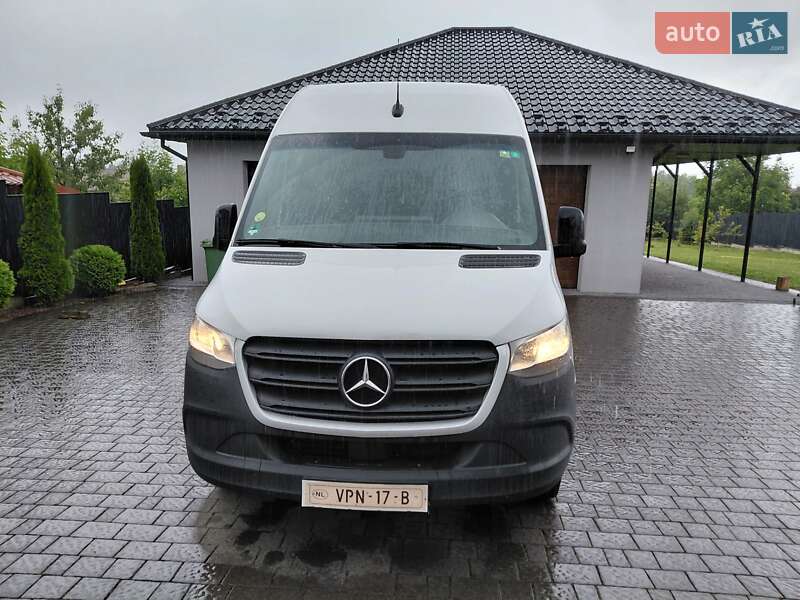 Грузовой фургон Mercedes-Benz Sprinter 2022 в Долине