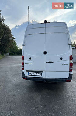 Грузовой фургон Mercedes-Benz Sprinter 2015 в 