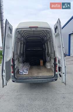 Грузовой фургон Mercedes-Benz Sprinter 2012 в 