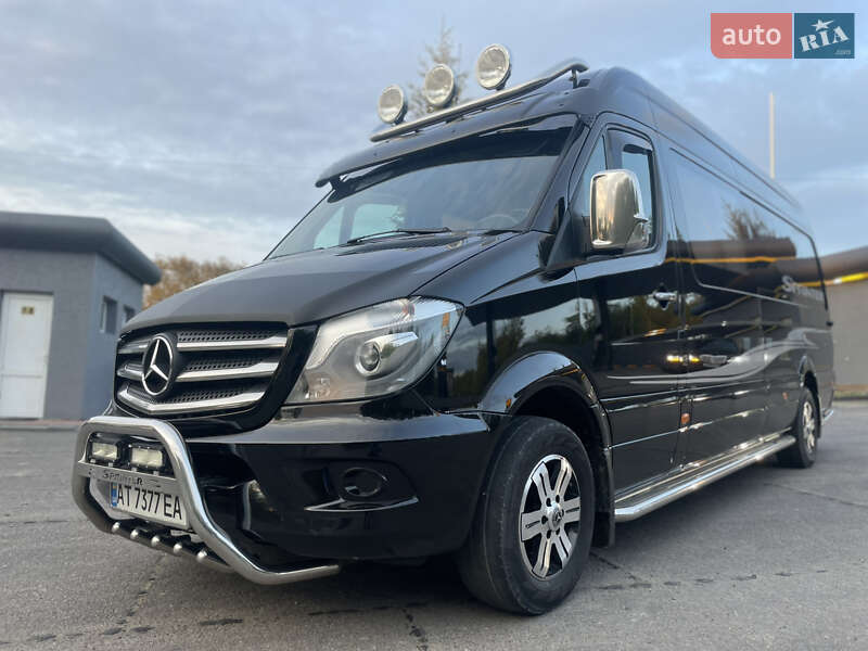 Вантажопасажирський фургон Mercedes-Benz Sprinter 2017 в Коломиї
