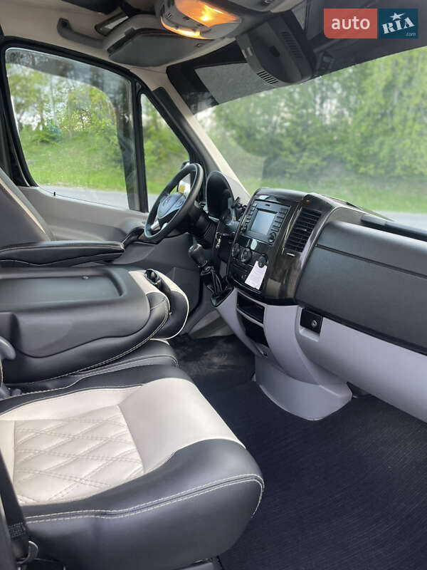 Вантажопасажирський фургон Mercedes-Benz Sprinter 2017 в Коломиї