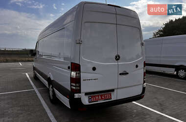Грузовой фургон Mercedes-Benz Sprinter 2016 в 
