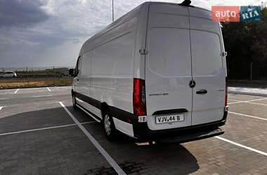 Грузовой фургон Mercedes-Benz Sprinter 2021 в 