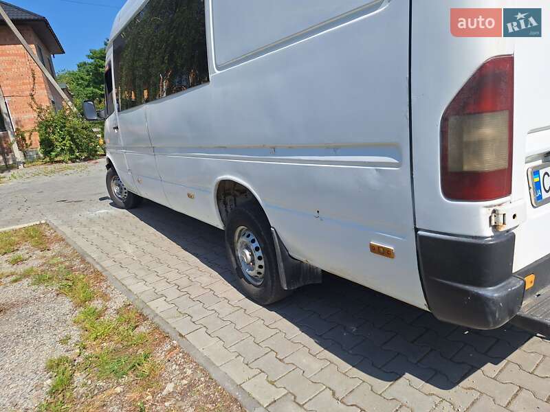 Мікроавтобус Mercedes-Benz Sprinter 2000 в Чернівцях