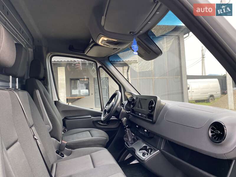 Грузовой фургон Mercedes-Benz Sprinter 2023 в Хусте