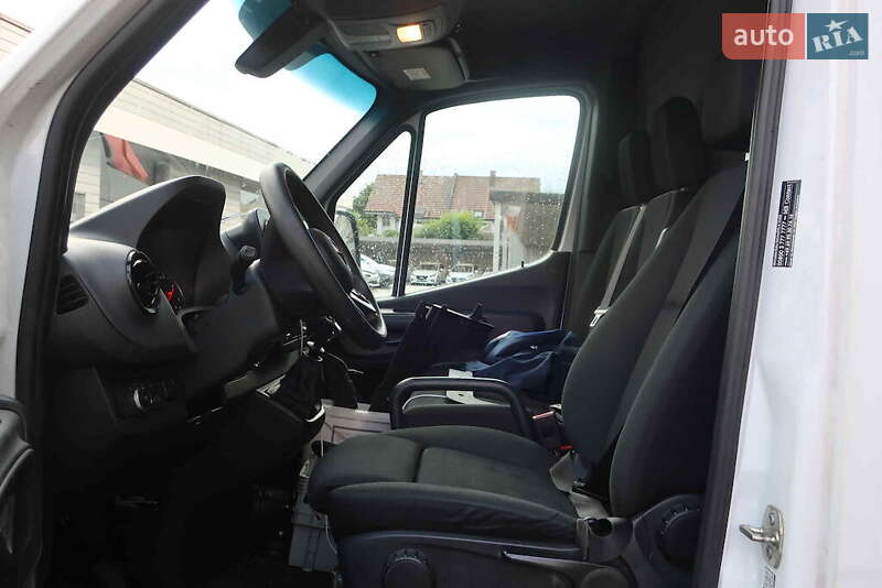 Грузовой фургон Mercedes-Benz Sprinter 2019 в Бродах
