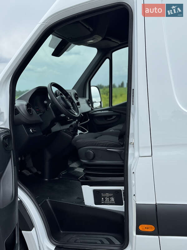 Грузовой фургон Mercedes-Benz Sprinter 2022 в Ровно