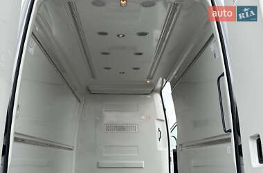 Грузовой фургон Mercedes-Benz Sprinter 2020 в 