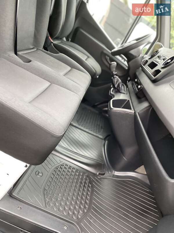 Грузовой фургон Mercedes-Benz Sprinter 2020 в Хусте