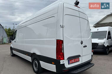 Грузовой фургон Mercedes-Benz Sprinter 2020 в 