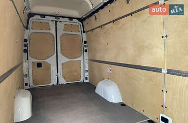 Грузовой фургон Mercedes-Benz Sprinter 2020 в 