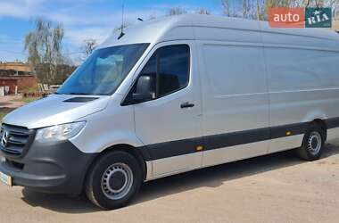Грузовой фургон Mercedes-Benz Sprinter 2020 в 