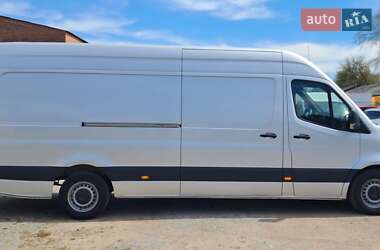 Грузовой фургон Mercedes-Benz Sprinter 2020 в 