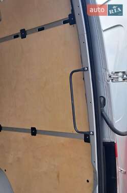 Грузовой фургон Mercedes-Benz Sprinter 2020 в 