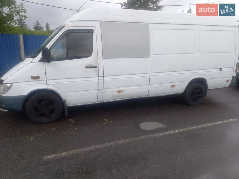 Вантажопасажирський фургон Mercedes-Benz Sprinter 2005 в Вінниці