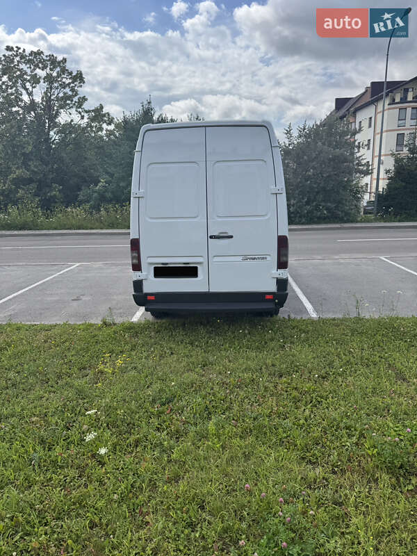 Вантажний фургон Mercedes-Benz Sprinter 2005 в Рівному