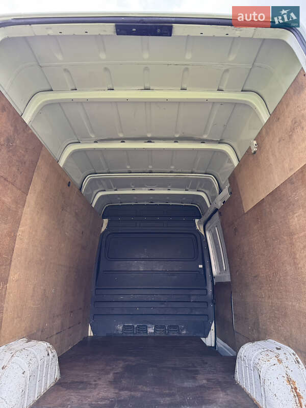 Вантажний фургон Mercedes-Benz Sprinter 2005 в Рівному